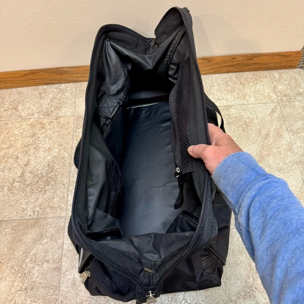 Wilson Y2K Black Sports Athletic Travel Duffel Bag